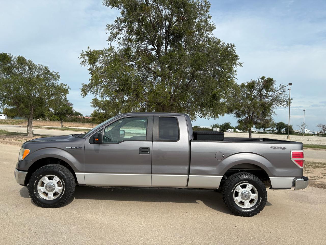 Ford F-150 4WD SuperCab 145" XLT 2010