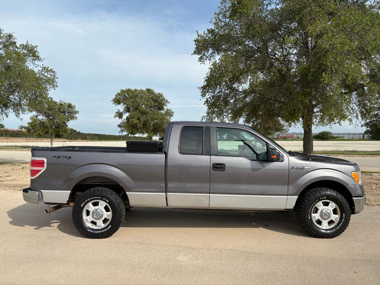 Ford F-150 4WD SuperCab 145" XLT 2010