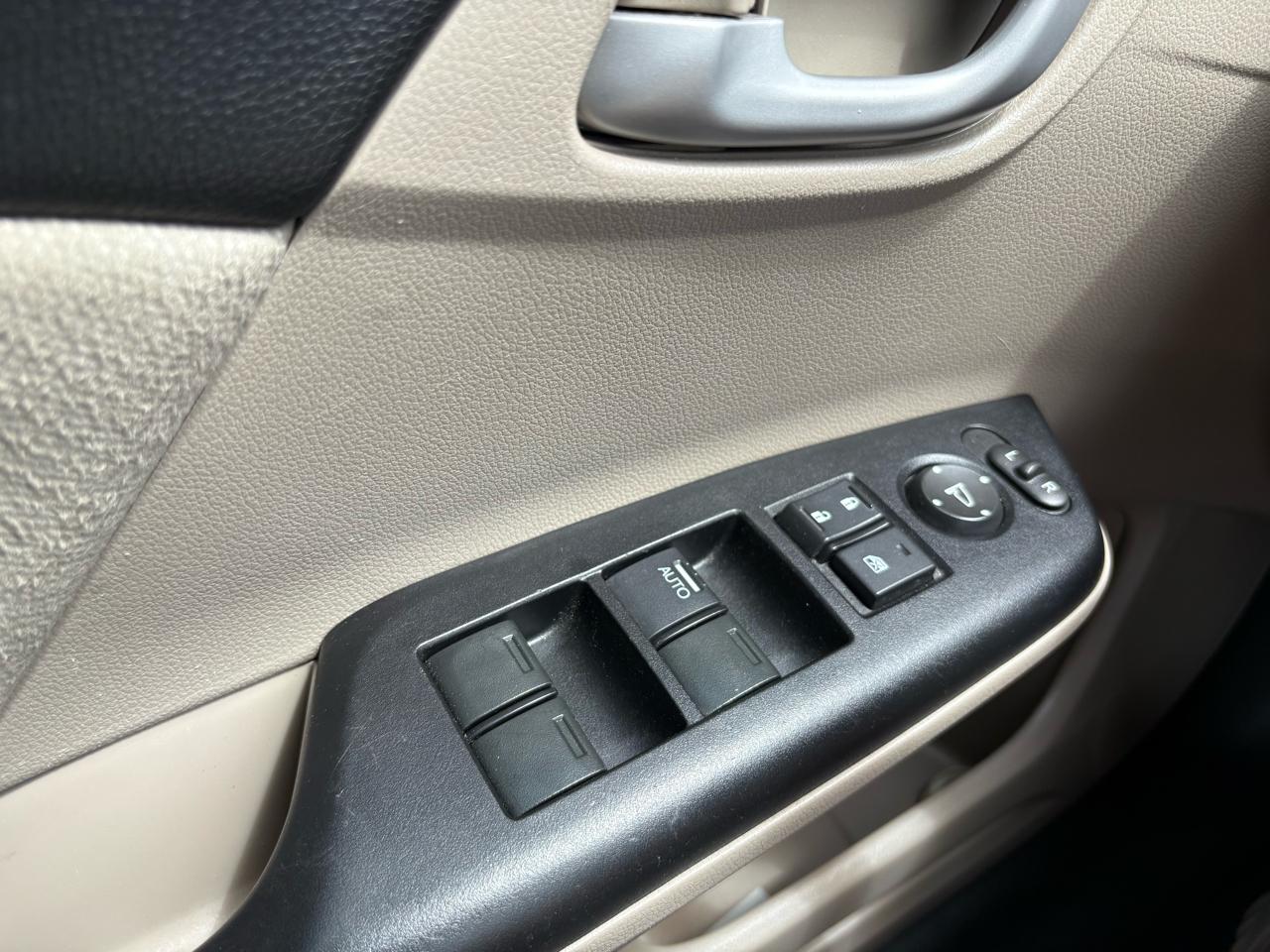 Honda Civic Sdn 4dr Auto LX 2013