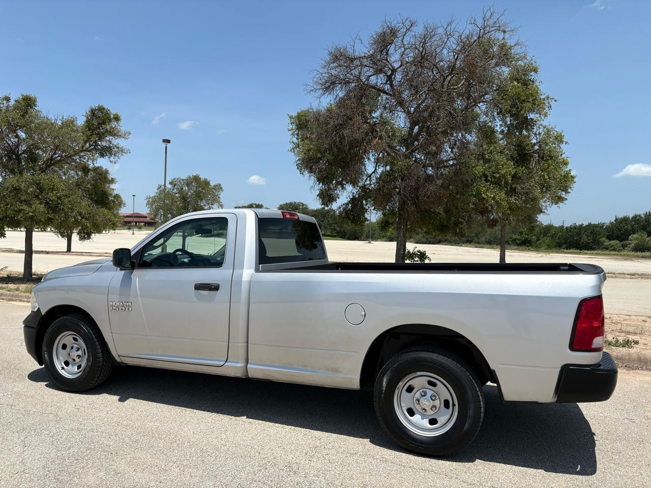 RAM 1500 2WD Reg Cab 140.5" Tradesman 2014