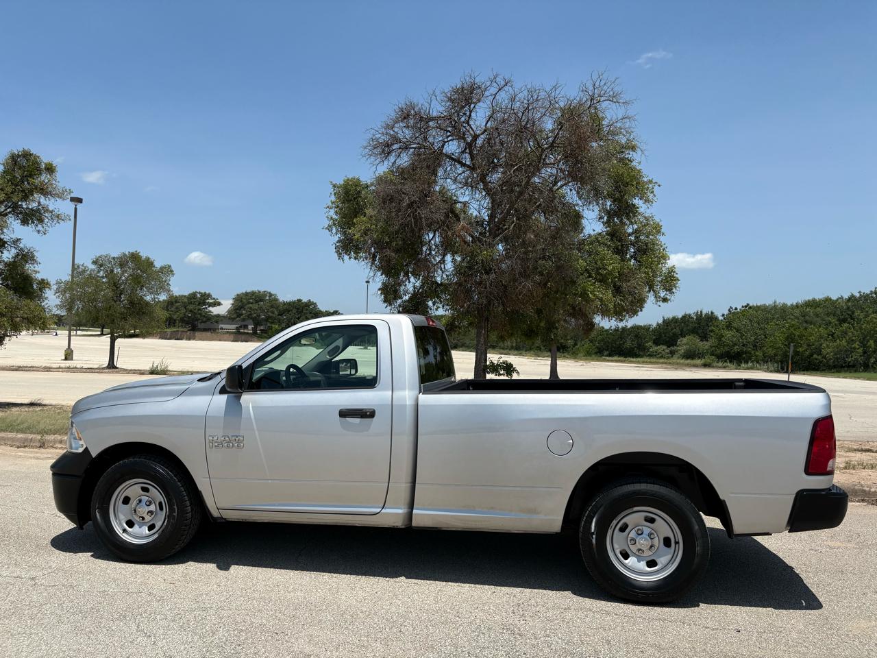 RAM 1500 2WD Reg Cab 140.5" Tradesman 2014