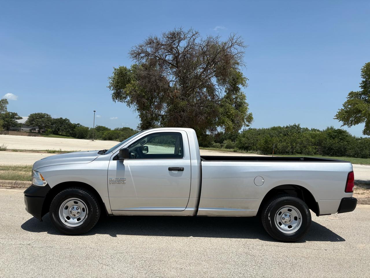 RAM 1500 2WD Reg Cab 140.5" Tradesman 2014