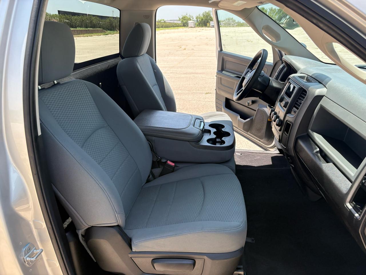 RAM 1500 2WD Reg Cab 140.5" Tradesman 2014