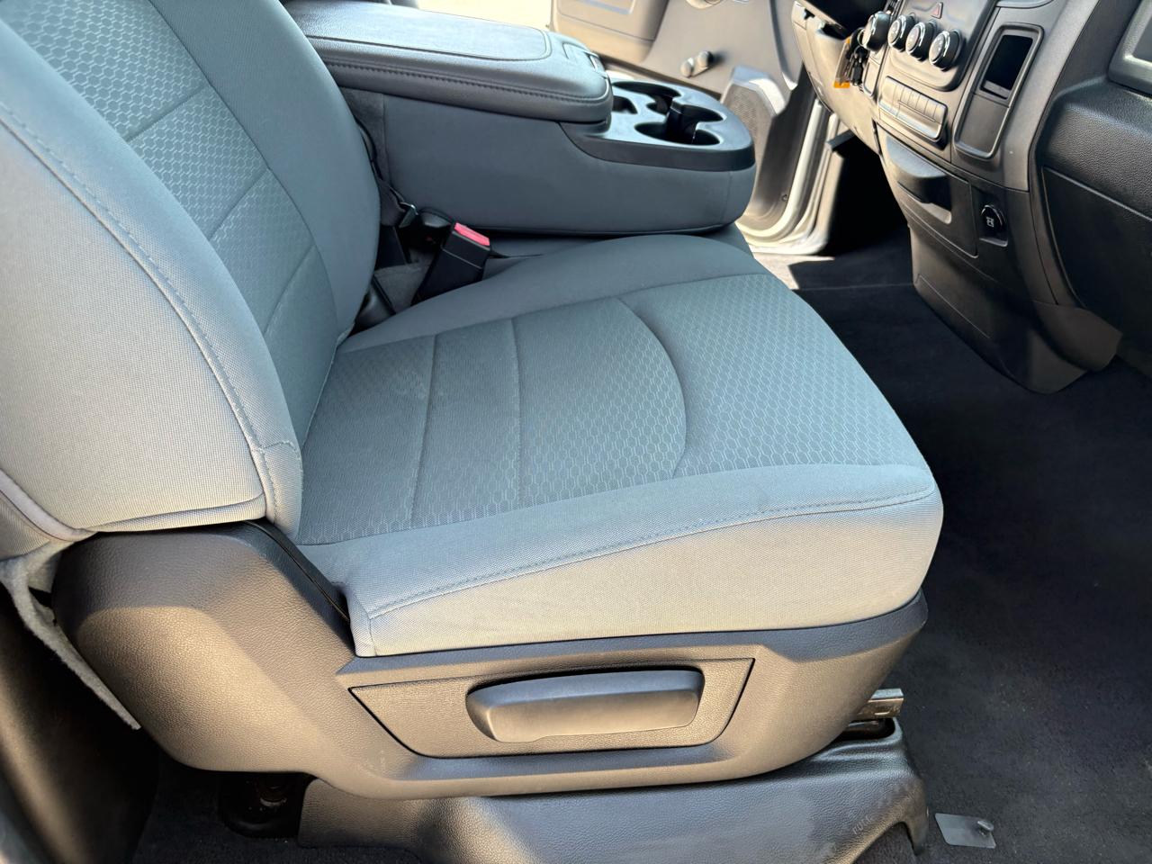 RAM 1500 2WD Reg Cab 140.5" Tradesman 2014