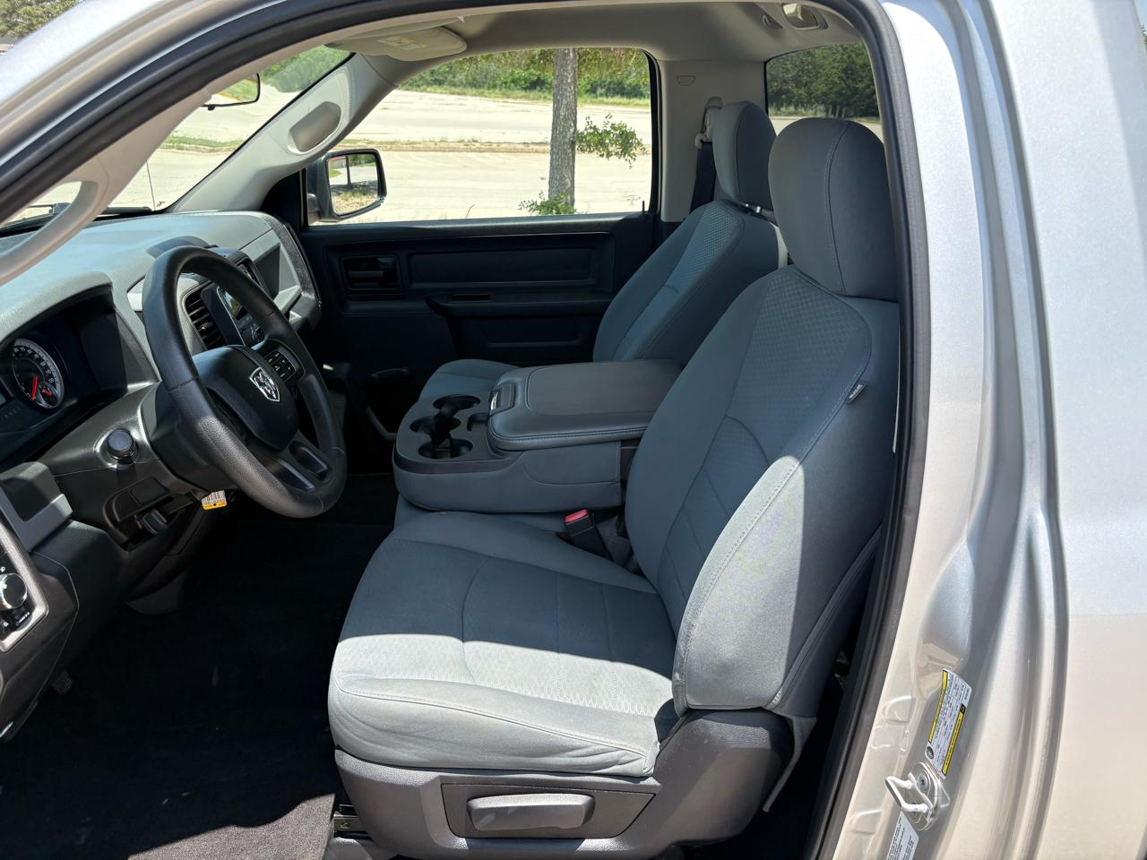 RAM 1500 2WD Reg Cab 140.5" Tradesman 2014