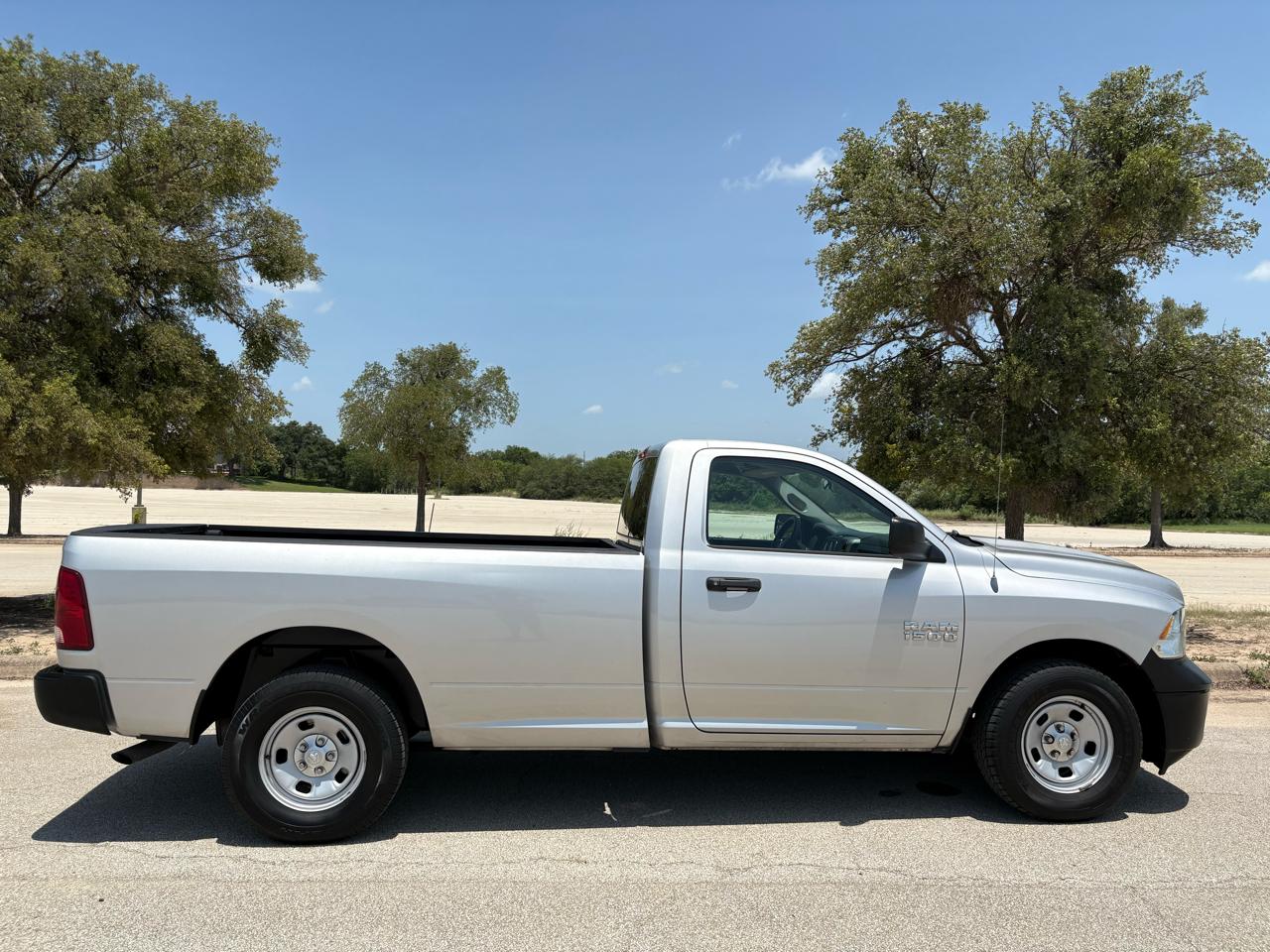 RAM 1500 2WD Reg Cab 140.5" Tradesman 2014