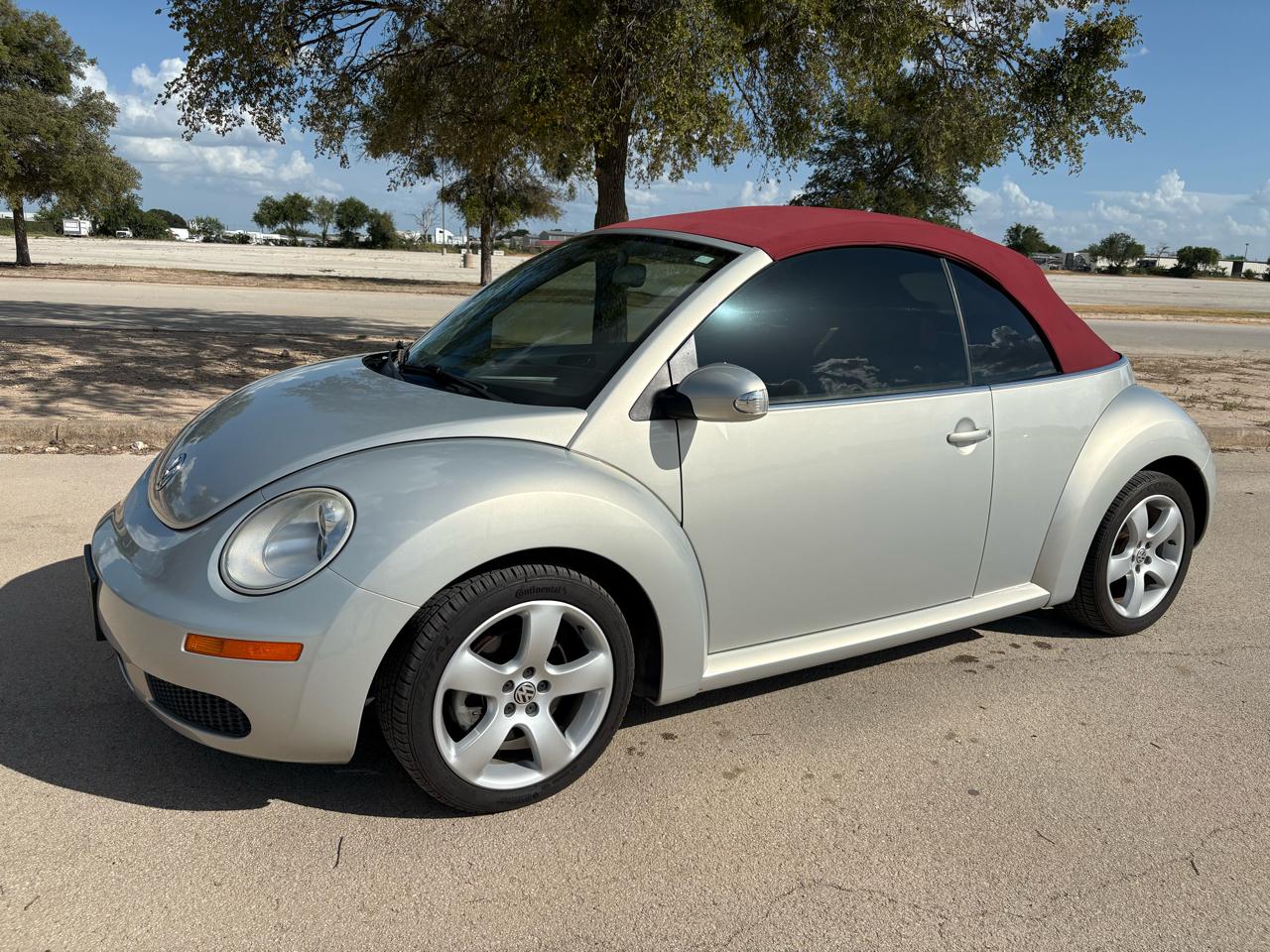 Volkswagen New Beetle Convertible  2009