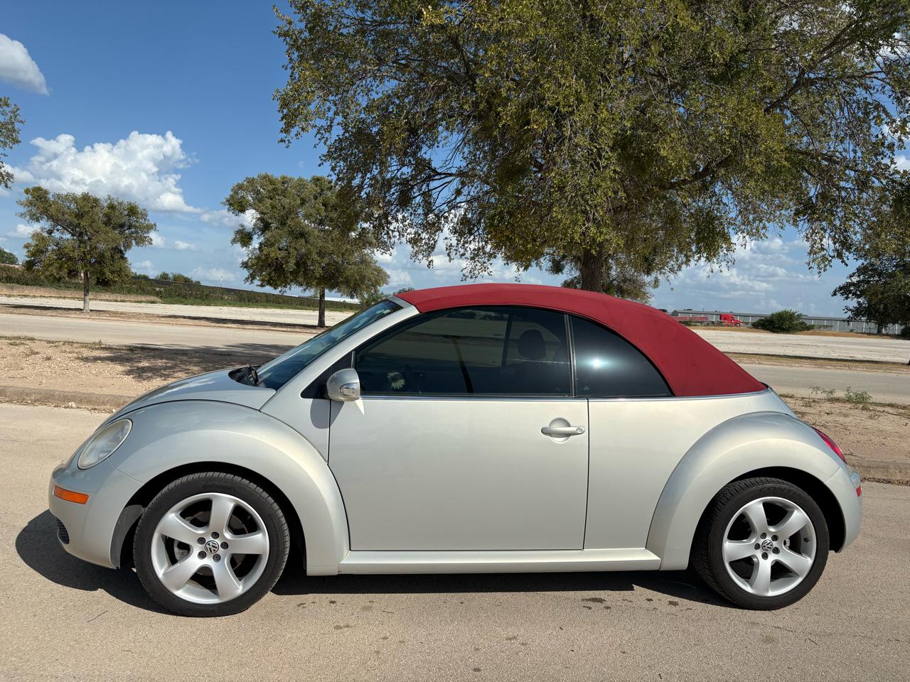 Volkswagen New Beetle Convertible  2009