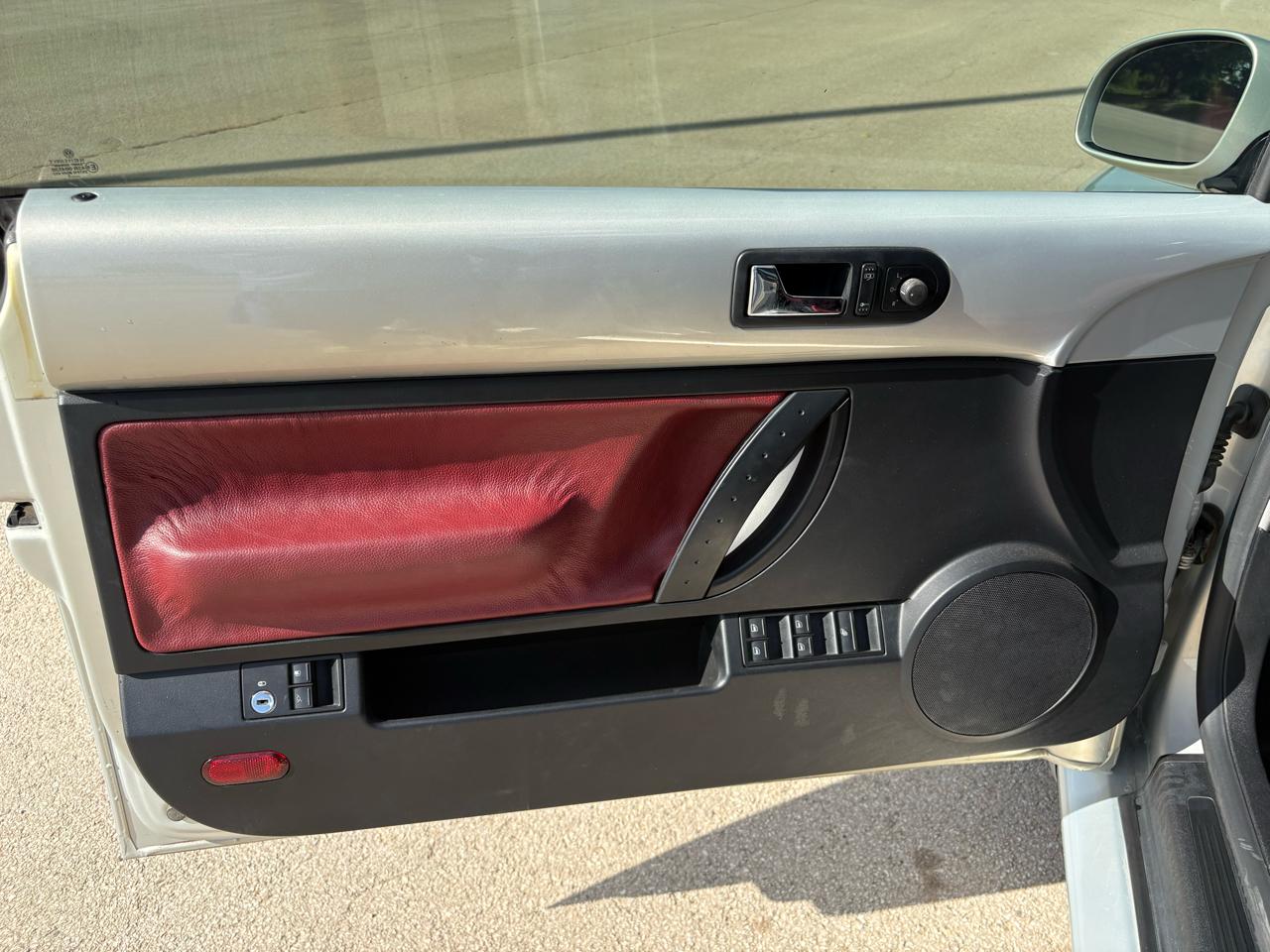Volkswagen New Beetle Convertible  2009
