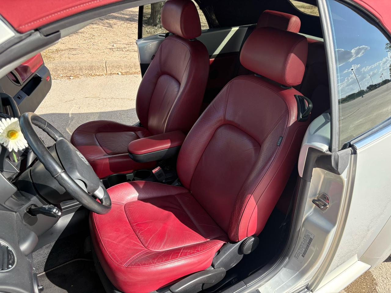 Volkswagen New Beetle Convertible  2009