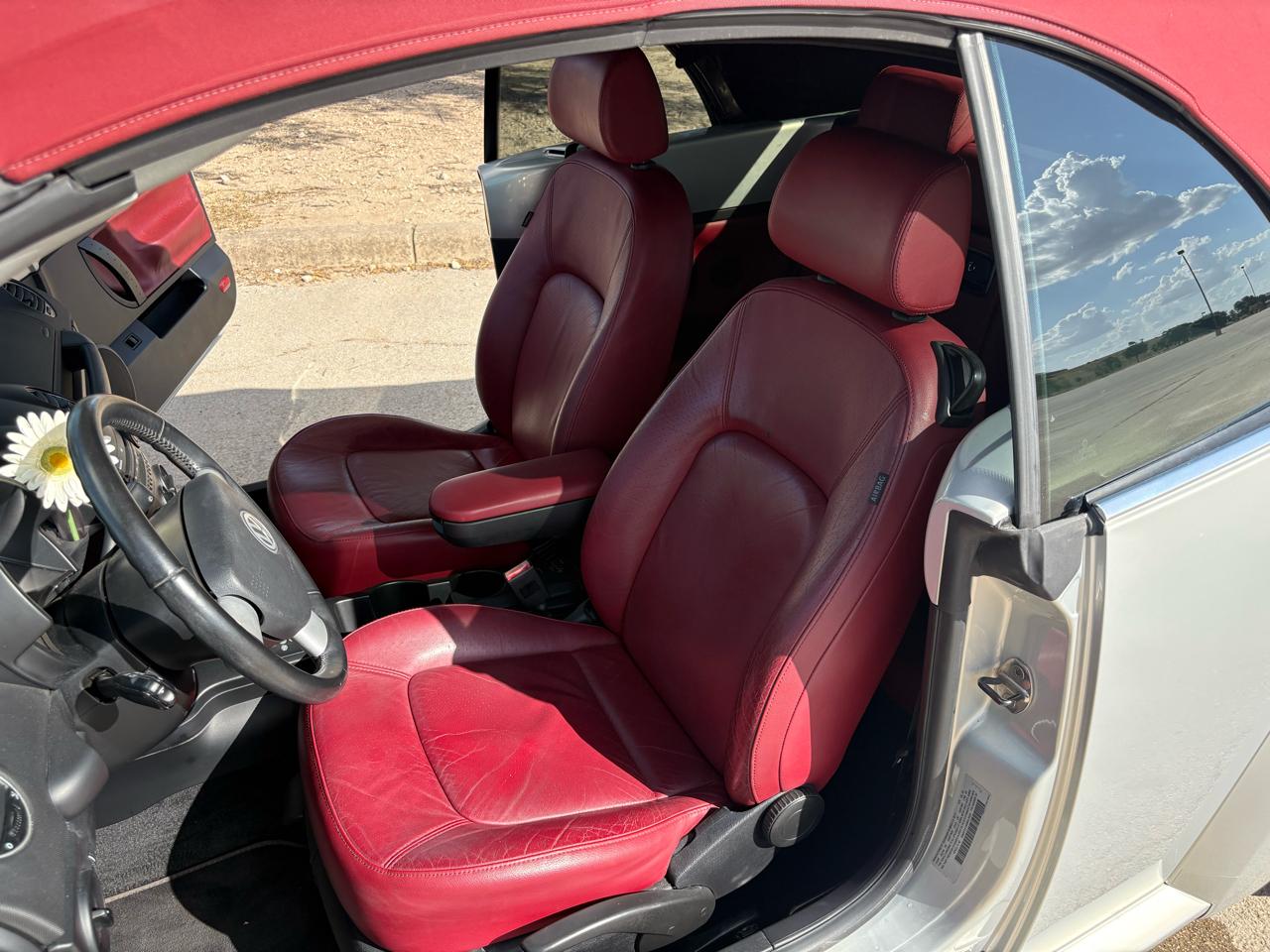 Volkswagen New Beetle Convertible  2009