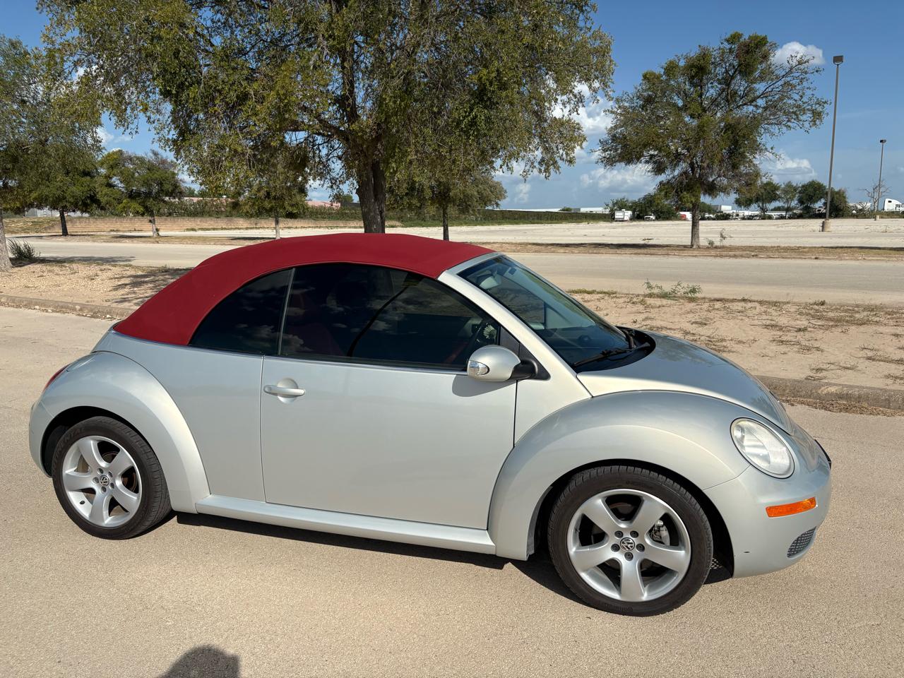 Volkswagen New Beetle Convertible  2009