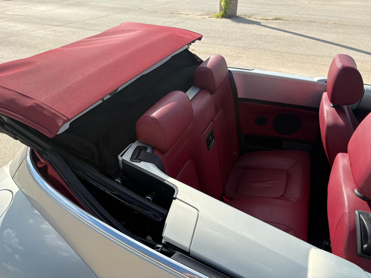 Volkswagen New Beetle Convertible  2009