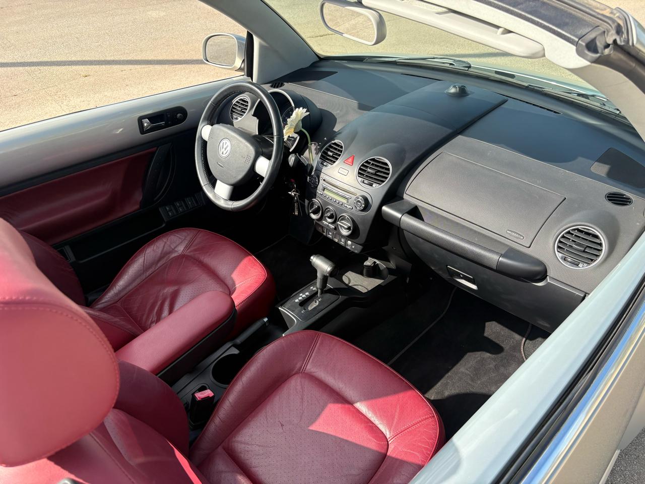 Volkswagen New Beetle Convertible  2009