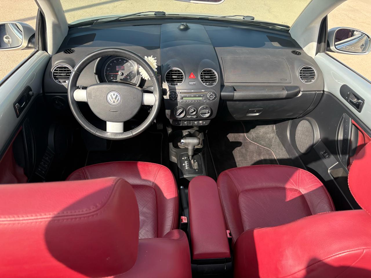Volkswagen New Beetle Convertible  2009