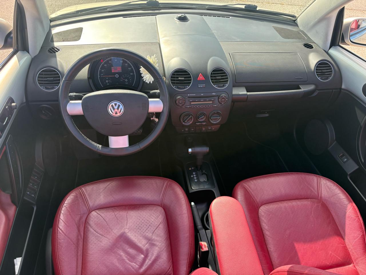 Volkswagen New Beetle Convertible  2009