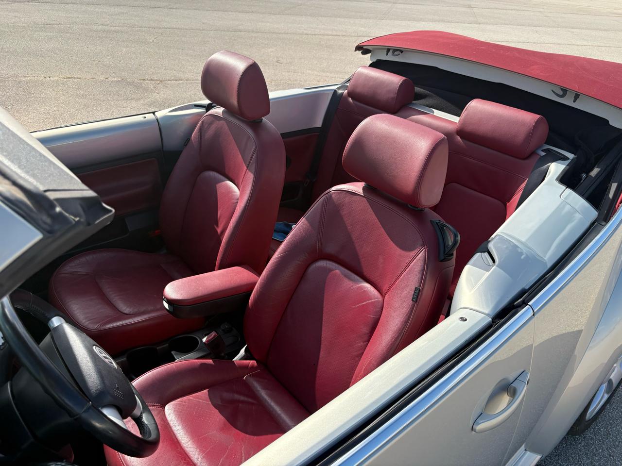 Volkswagen New Beetle Convertible  2009