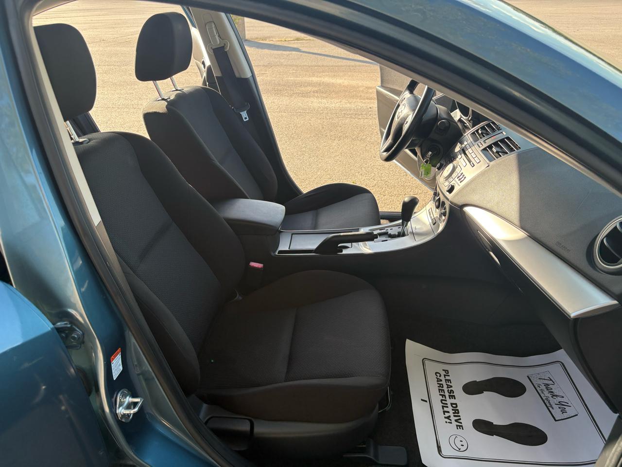 Mazda MAZDA3 4dr Sdn Auto i Touring 2011