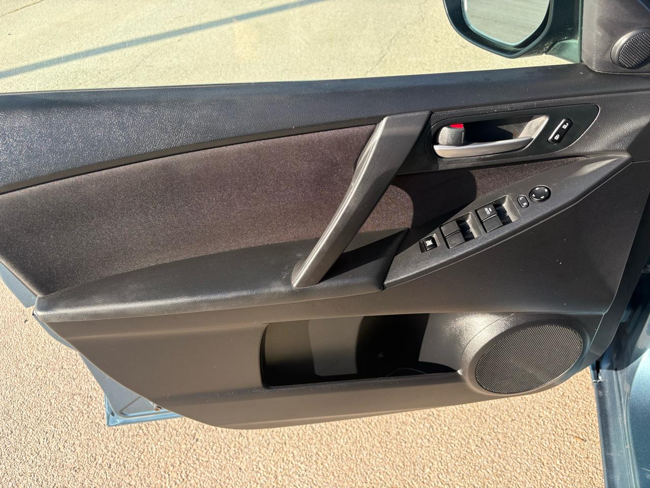 Mazda MAZDA3 4dr Sdn Auto i Touring 2011