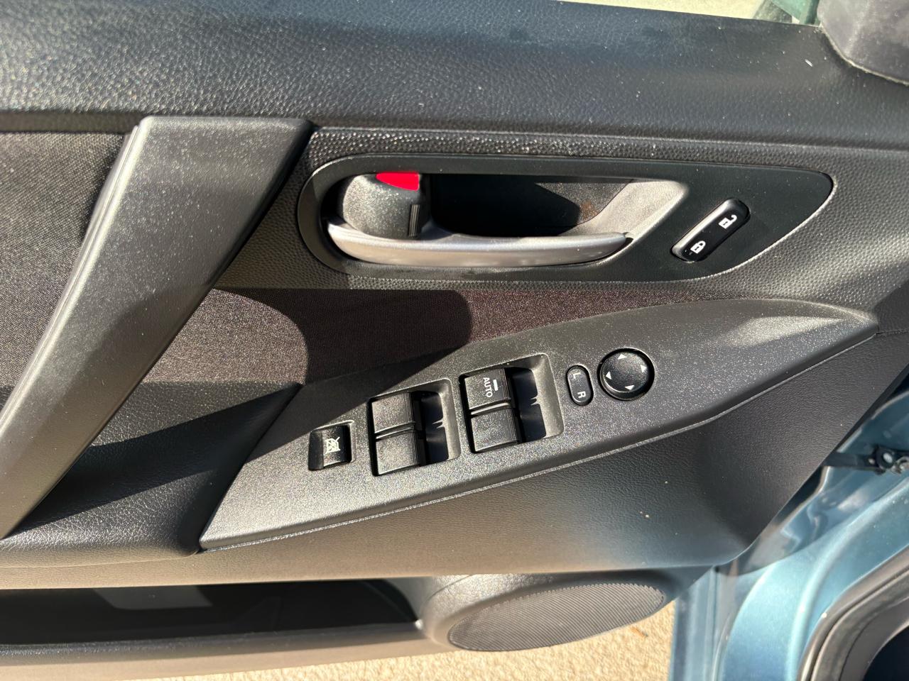 Mazda MAZDA3 4dr Sdn Auto i Touring 2011