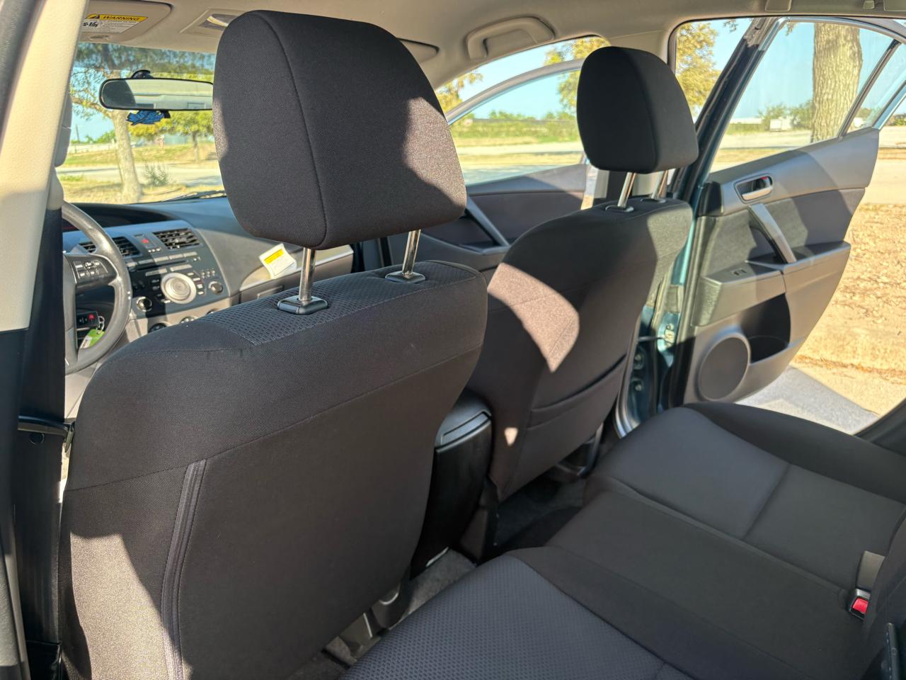 Mazda MAZDA3 4dr Sdn Auto i Touring 2011