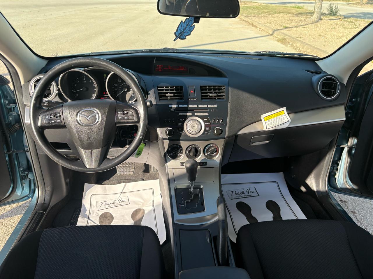 Mazda MAZDA3 4dr Sdn Auto i Touring 2011