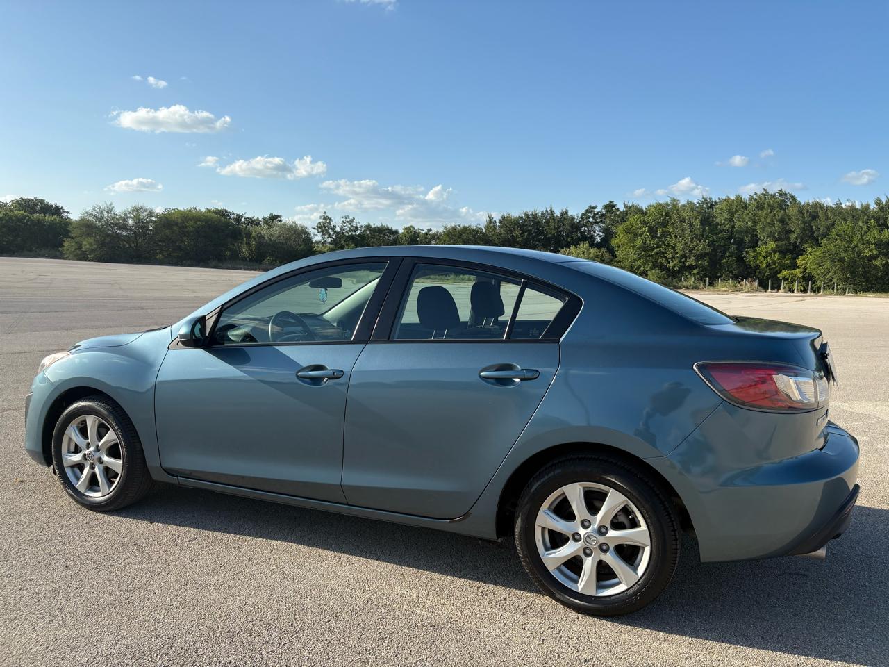 Mazda MAZDA3 4dr Sdn Auto i Touring 2011