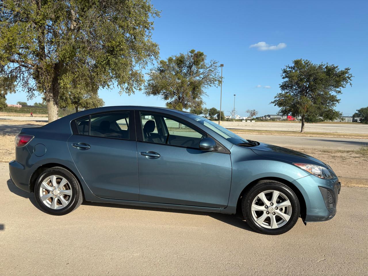 Mazda MAZDA3 4dr Sdn Auto i Touring 2011