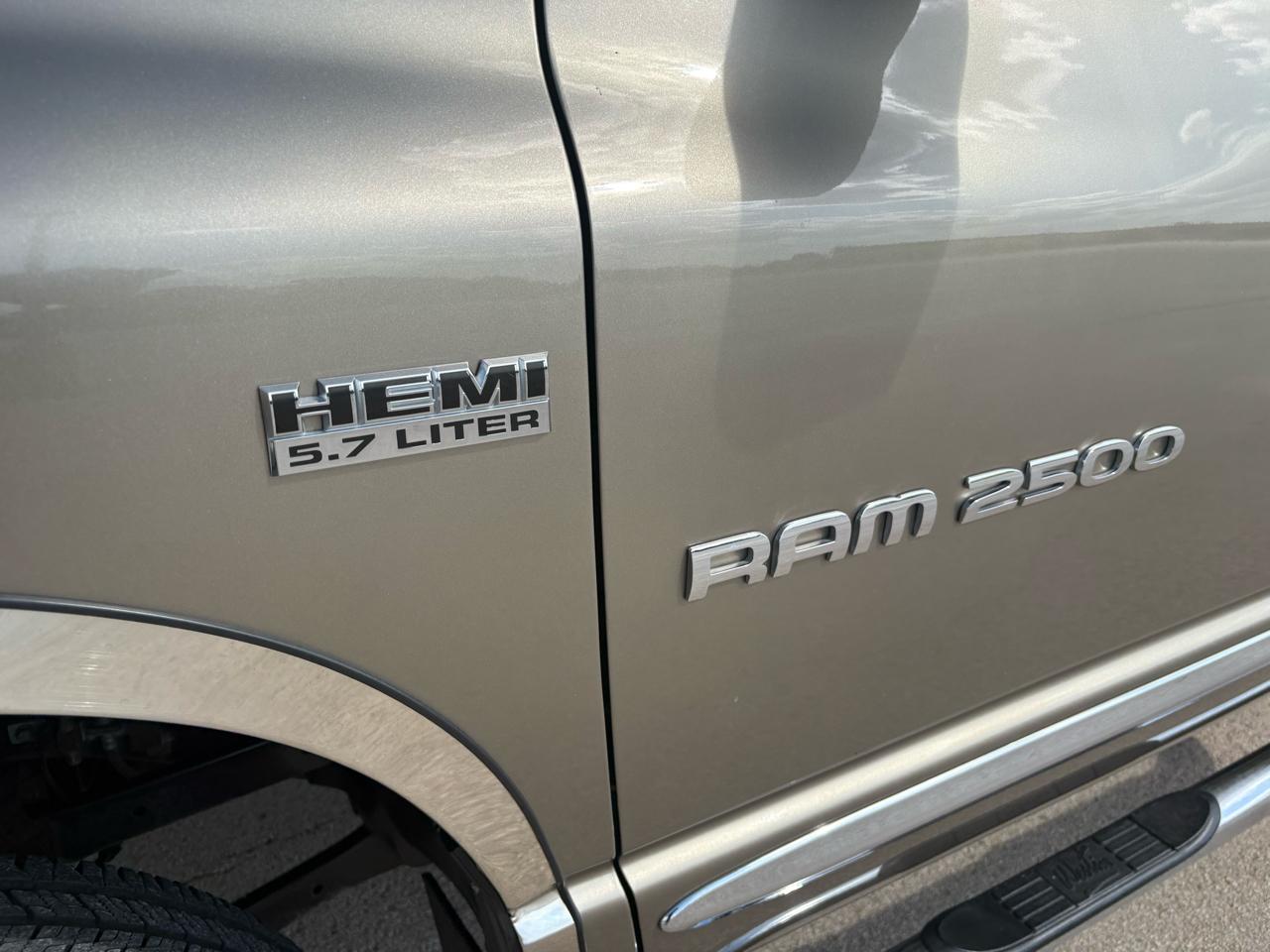 Dodge Ram 2500 4dr Quad Cab 160.5 4WD Laramie 2006