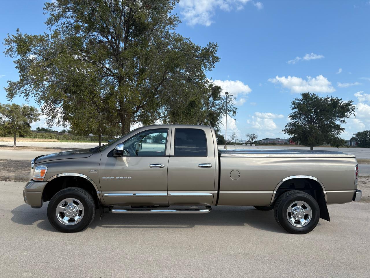 Dodge Ram 2500 4dr Quad Cab 160.5 4WD Laramie 2006