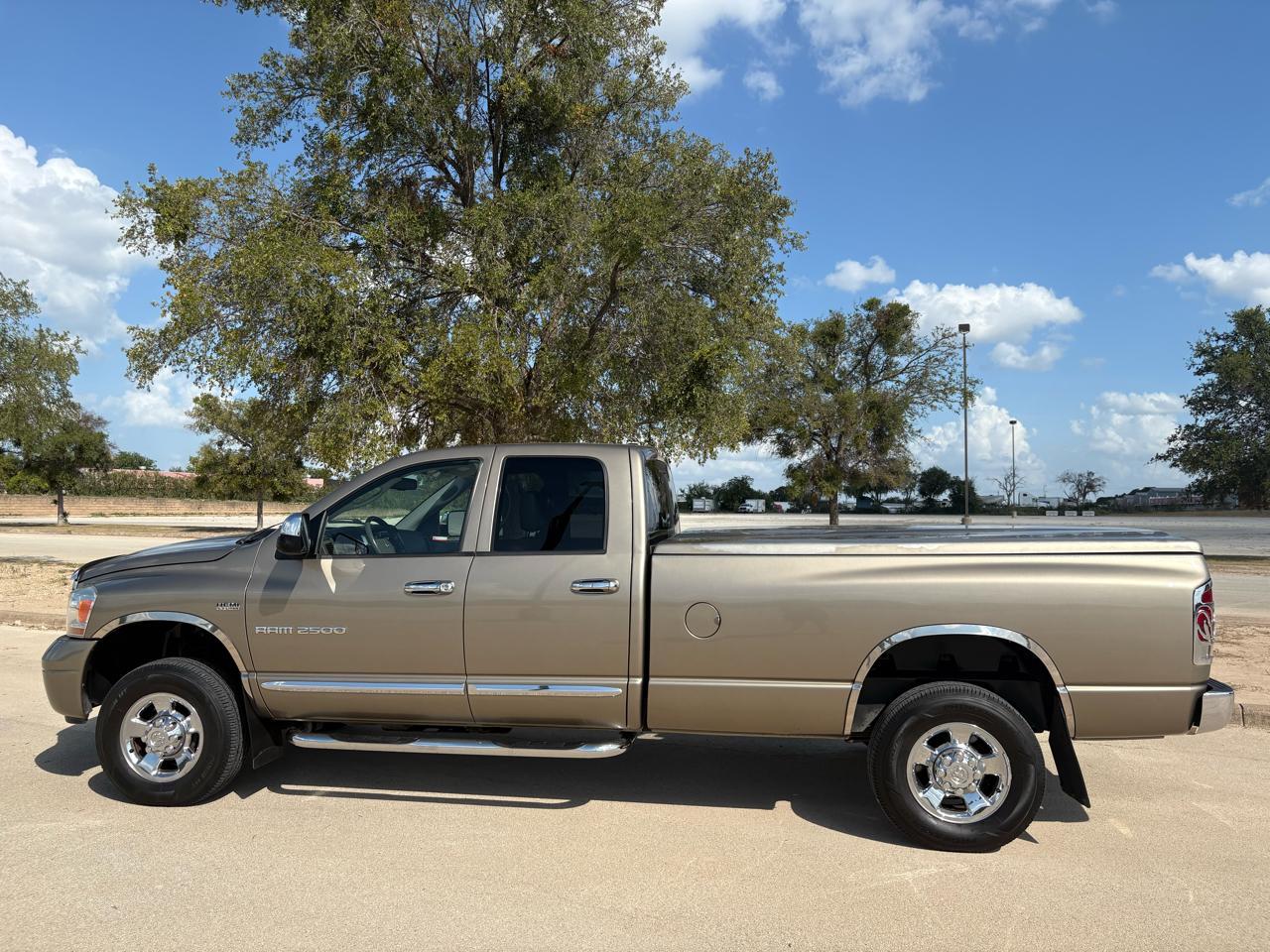 Dodge Ram 2500 4dr Quad Cab 160.5 4WD Laramie 2006