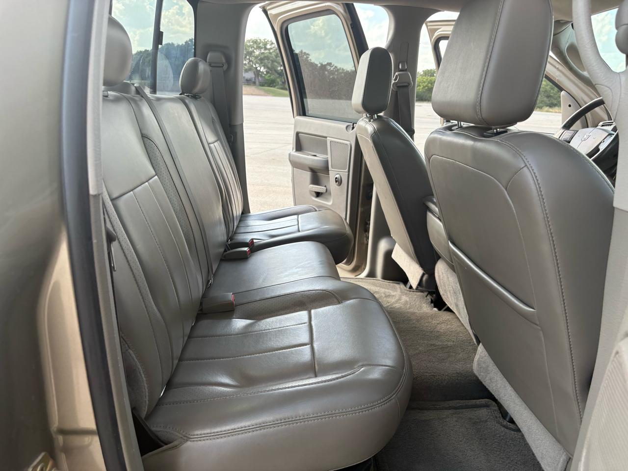 Dodge Ram 2500 4dr Quad Cab 160.5 4WD Laramie 2006