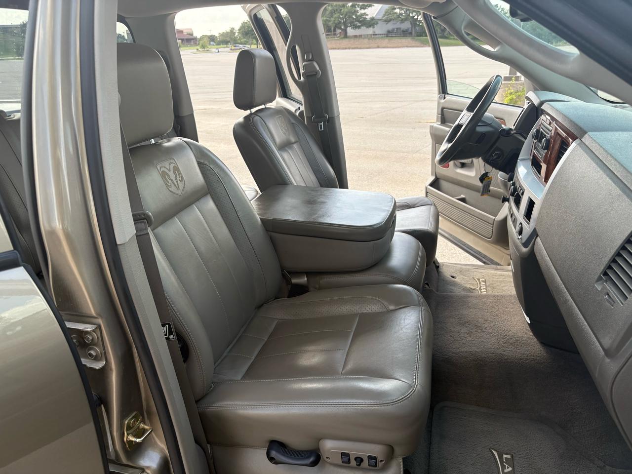 Dodge Ram 2500 4dr Quad Cab 160.5 4WD Laramie 2006