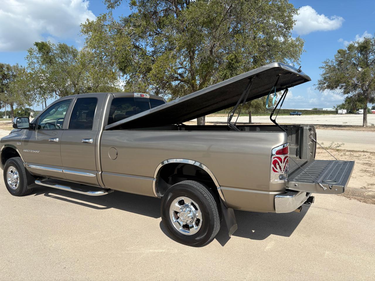Dodge Ram 2500 4dr Quad Cab 160.5 4WD Laramie 2006