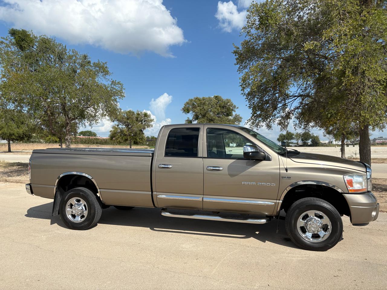 Dodge Ram 2500 4dr Quad Cab 160.5 4WD Laramie 2006