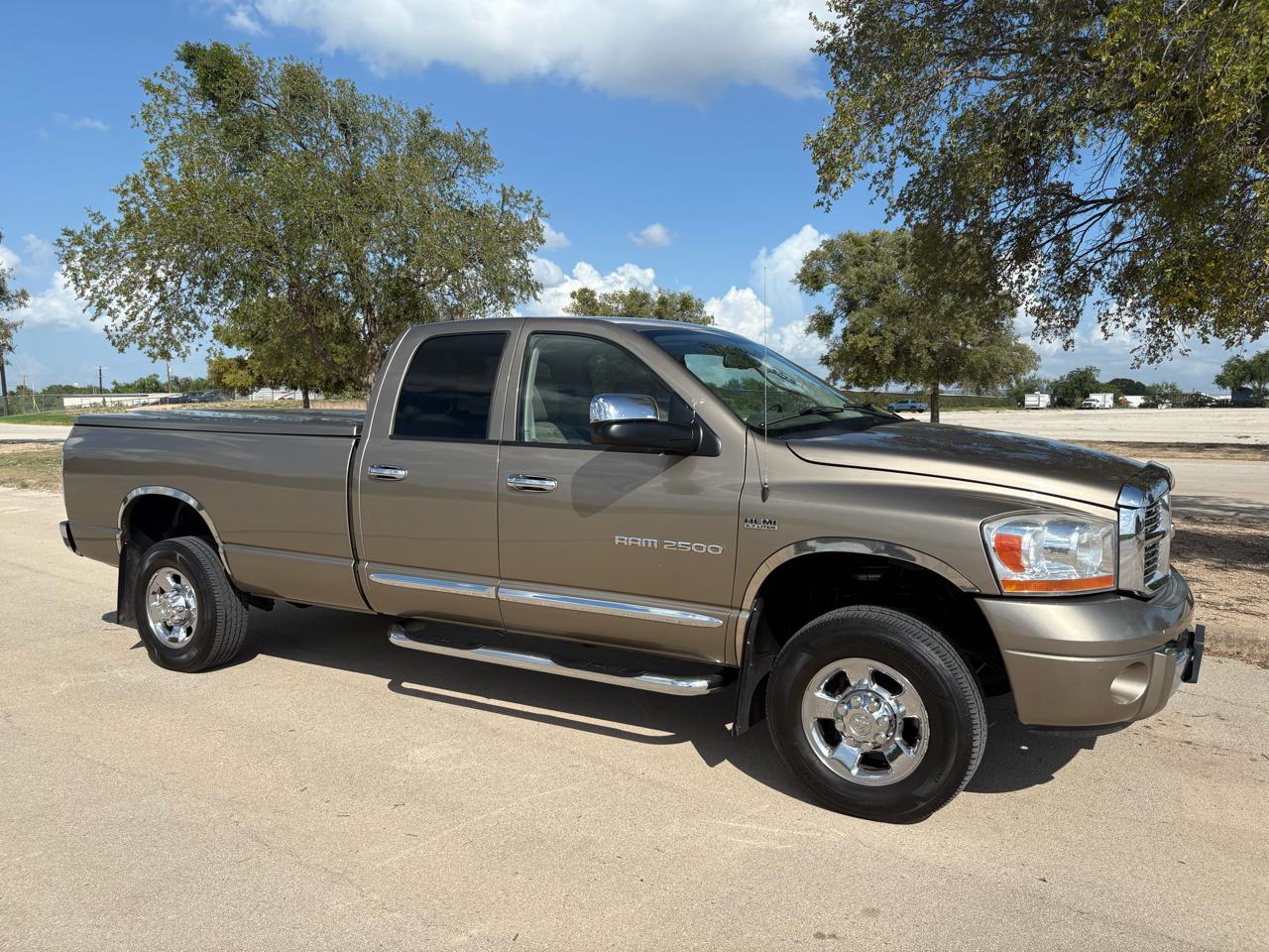 Dodge Ram 2500 4dr Quad Cab 160.5 4WD Laramie 2006