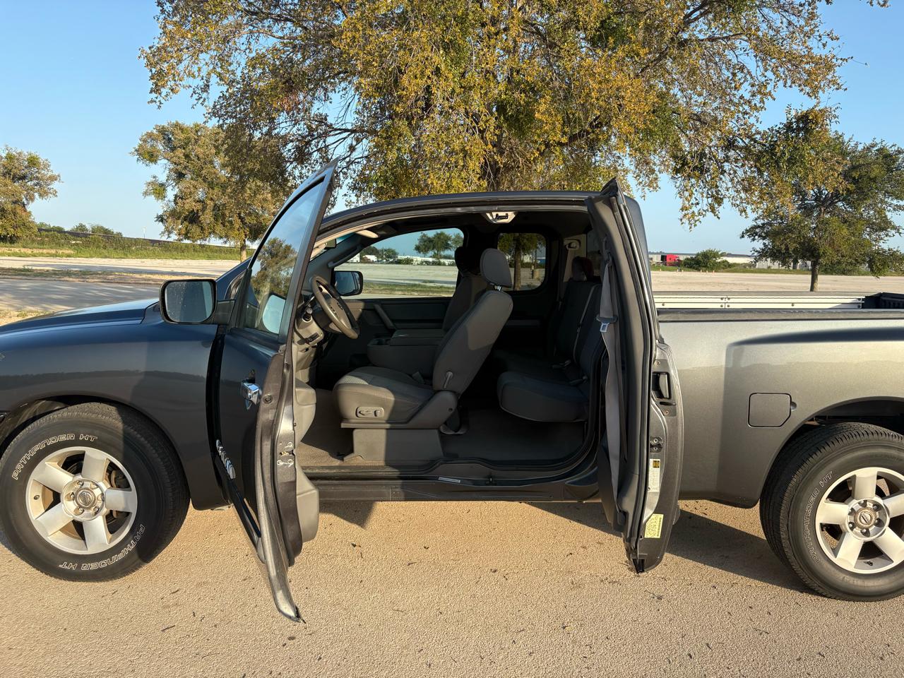 Nissan Titan SE King Cab 2WD 2006