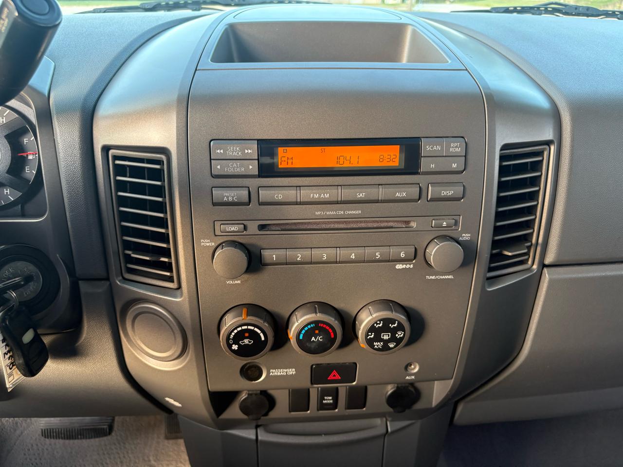 Nissan Titan SE King Cab 2WD 2006