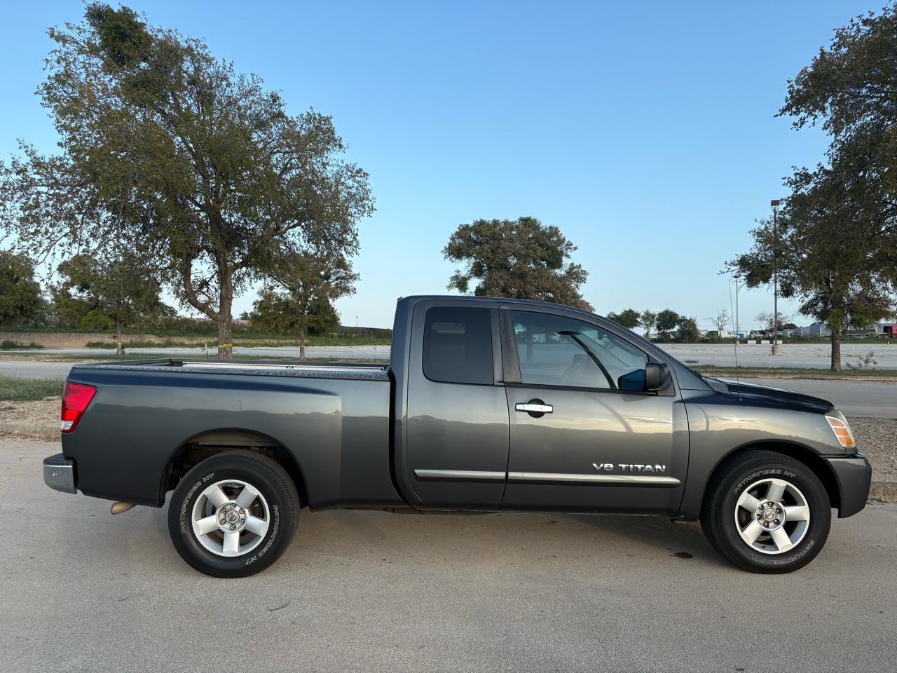 Nissan Titan SE King Cab 2WD 2006