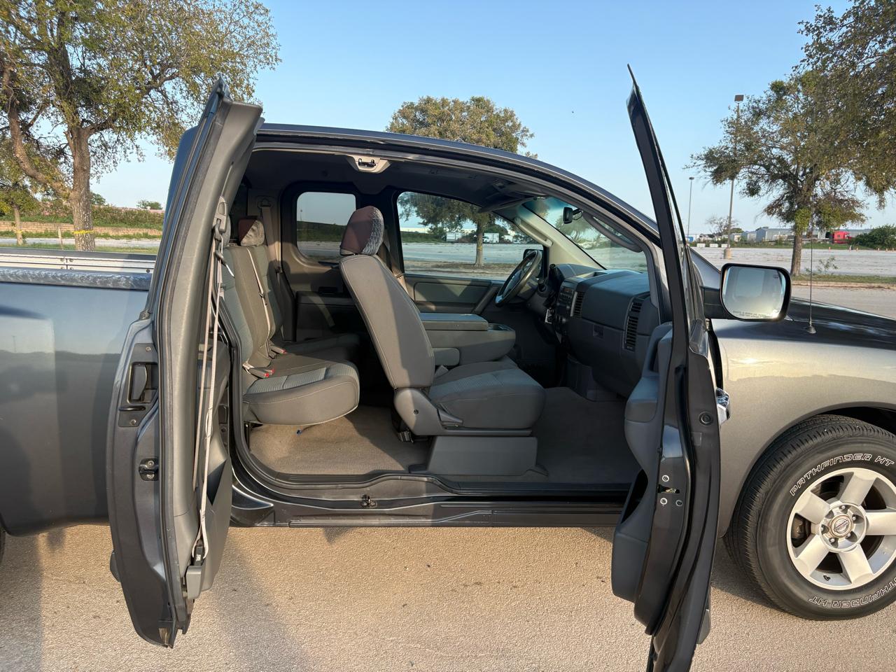 Nissan Titan SE King Cab 2WD 2006