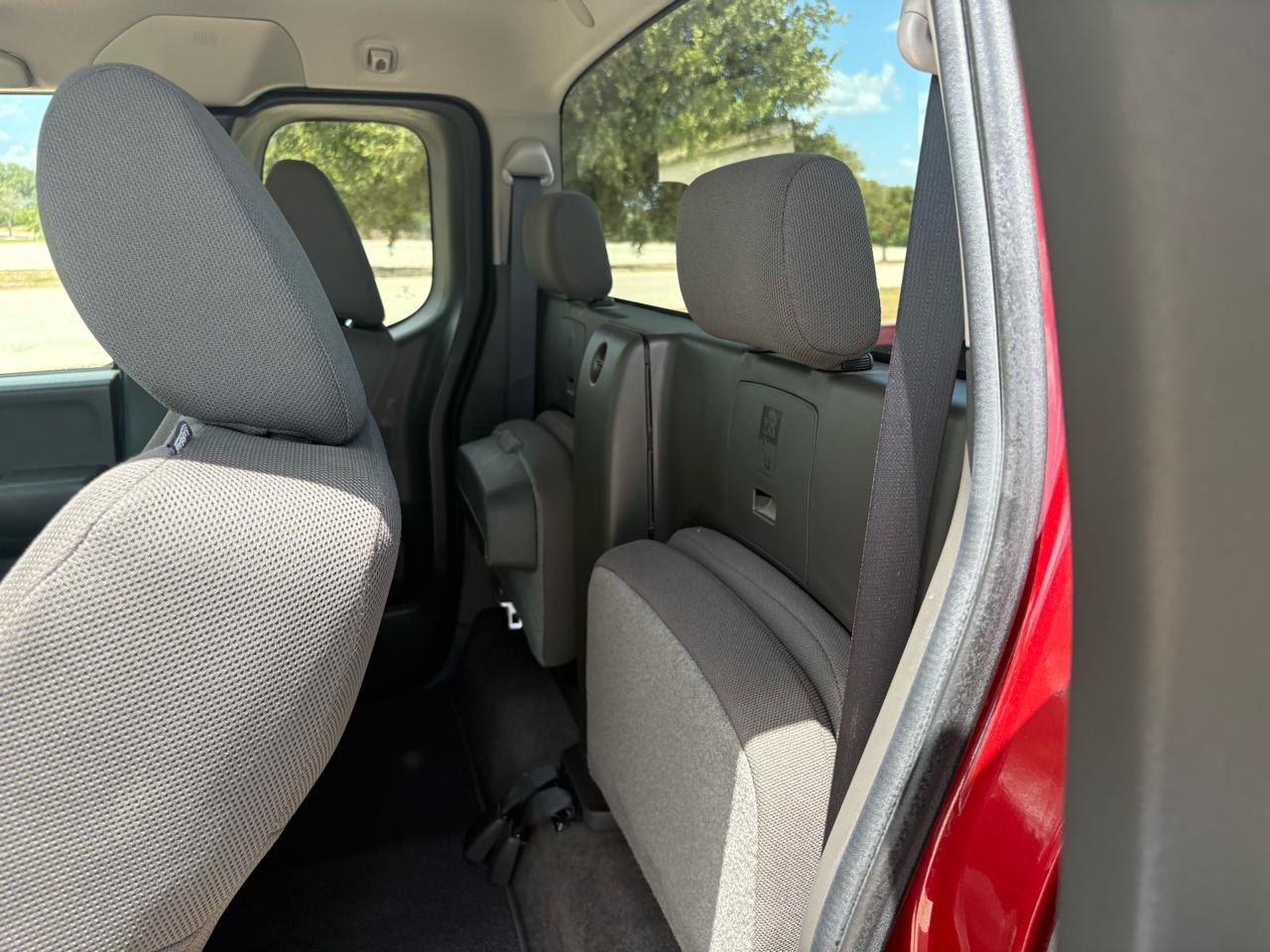 Nissan Frontier  2014