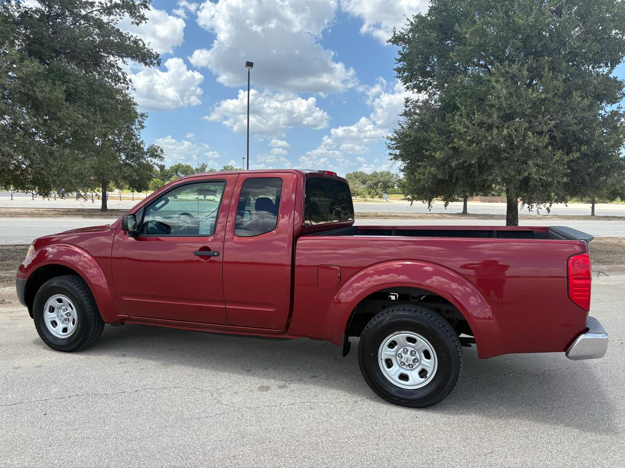 Nissan Frontier  2014