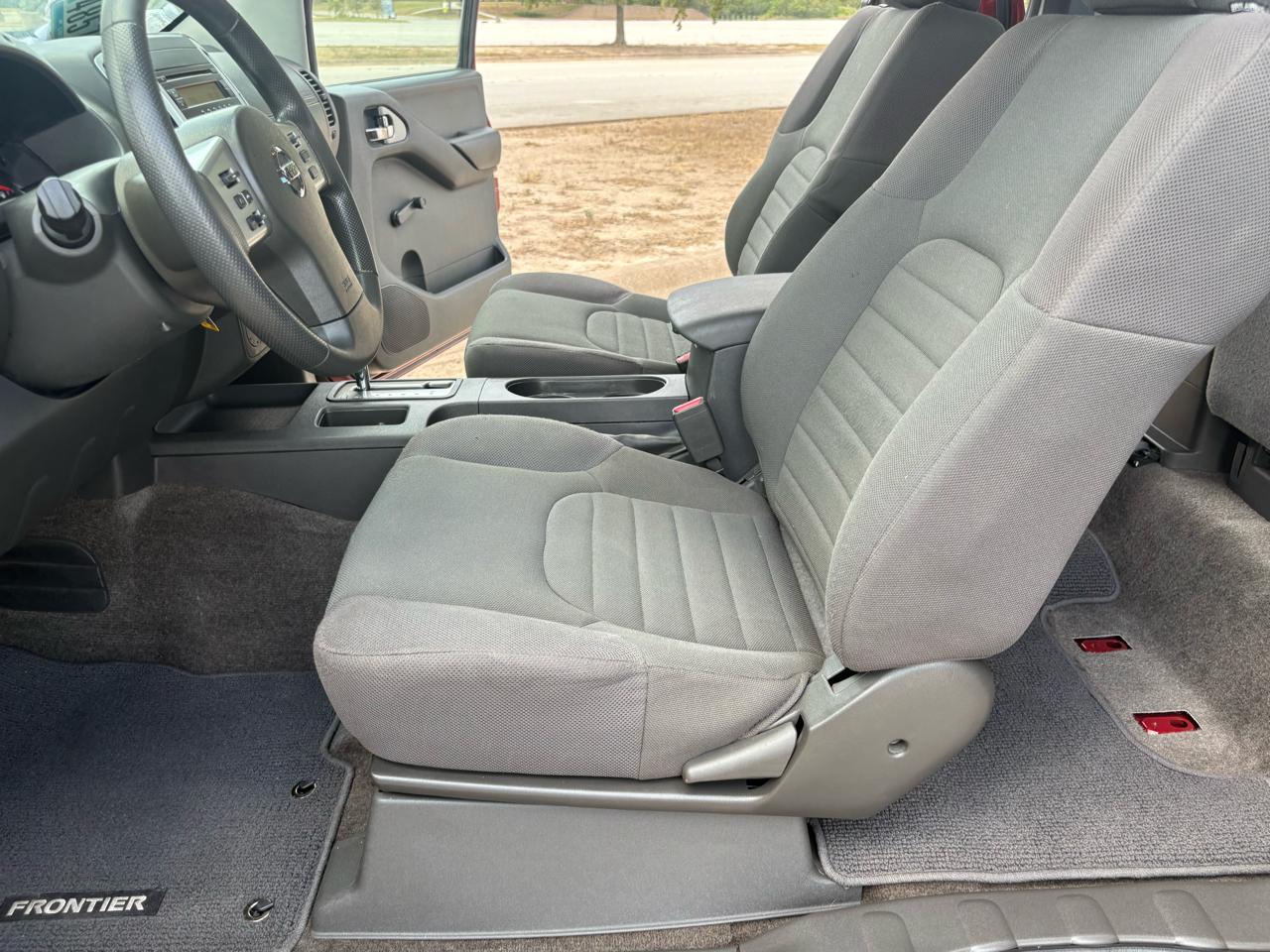 Nissan Frontier  2014