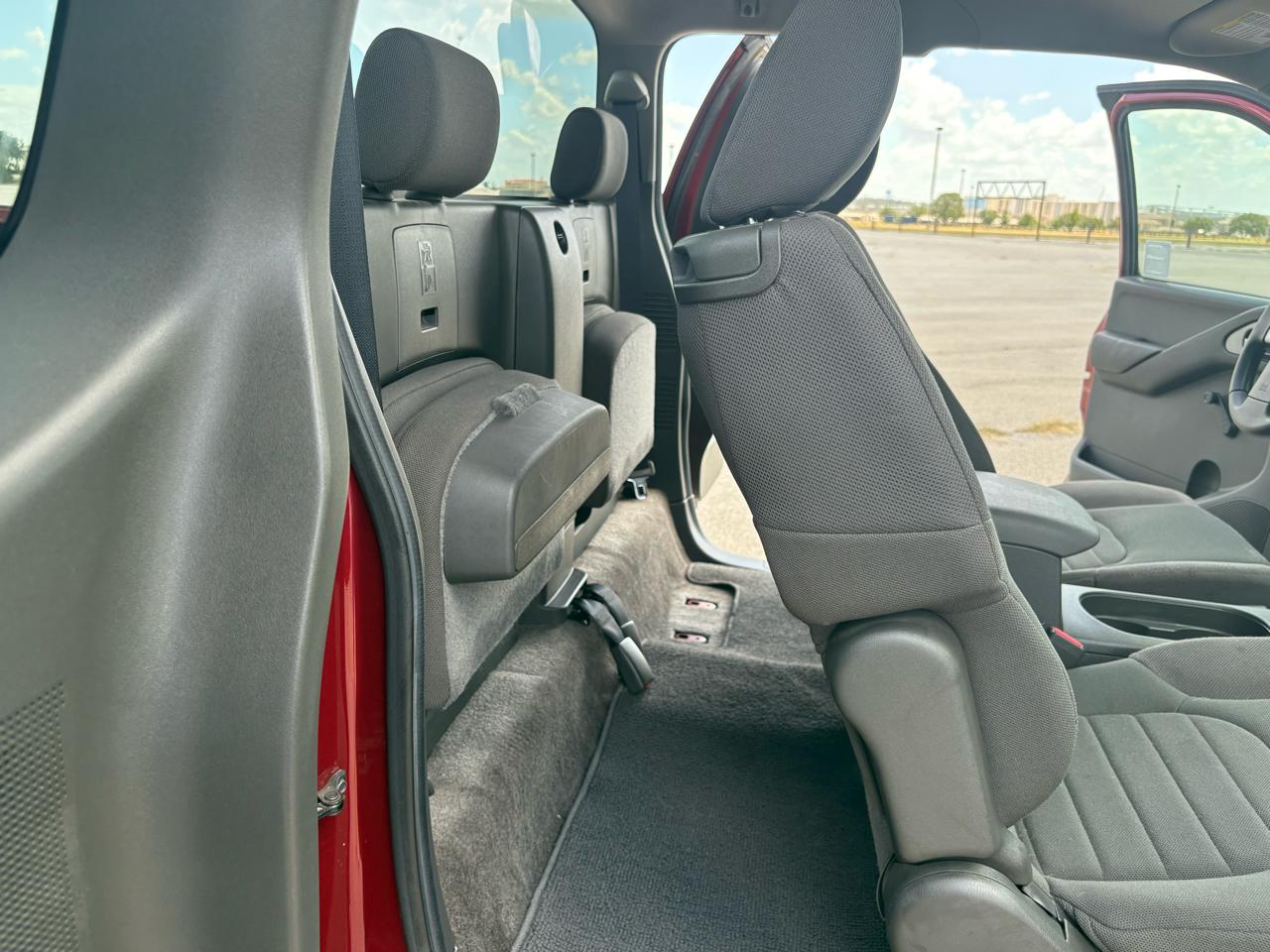 Nissan Frontier  2014