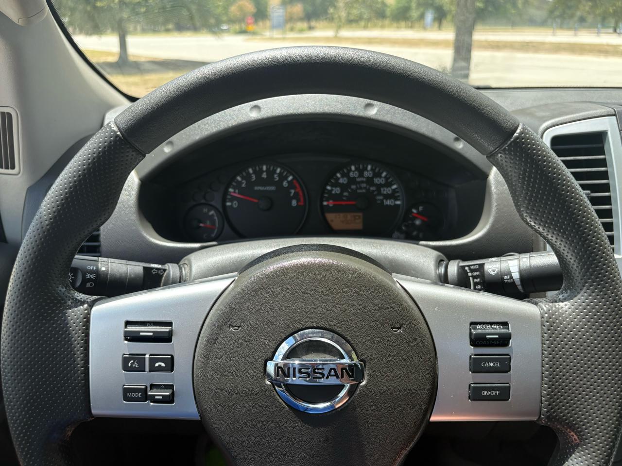 Nissan Frontier  2014