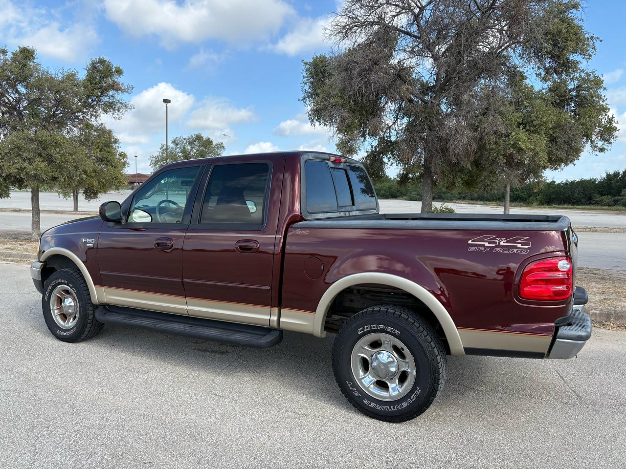 Ford F-150 SuperCrew Crew Cab 139" Lariat 4WD 2001