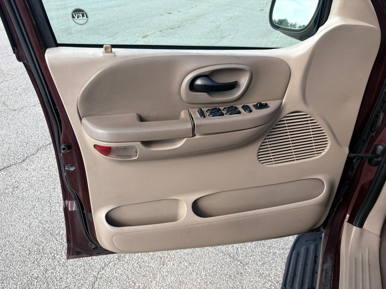 Ford F-150 SuperCrew Crew Cab 139" Lariat 4WD 2001