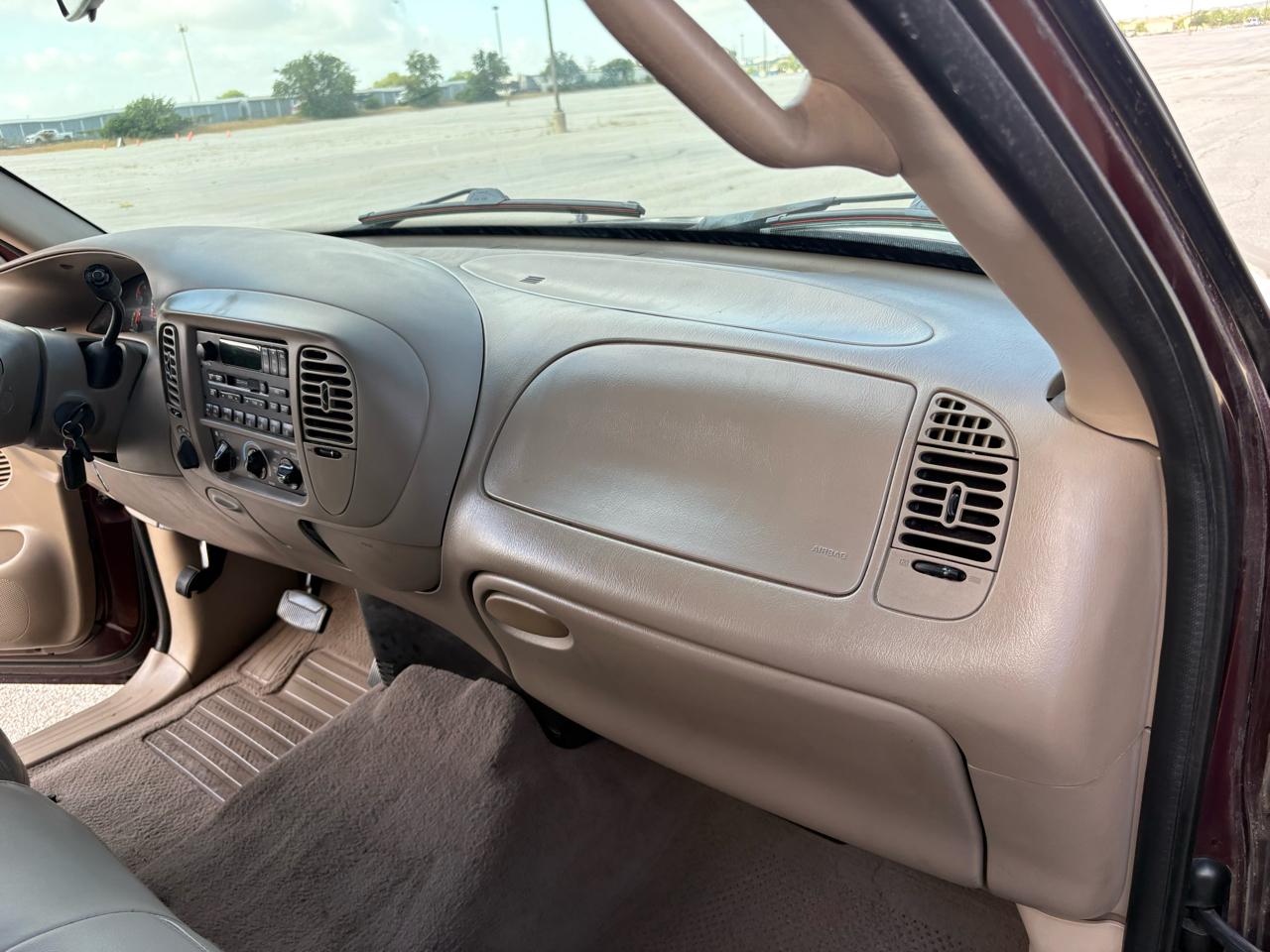 Ford F-150 SuperCrew Crew Cab 139" Lariat 4WD 2001