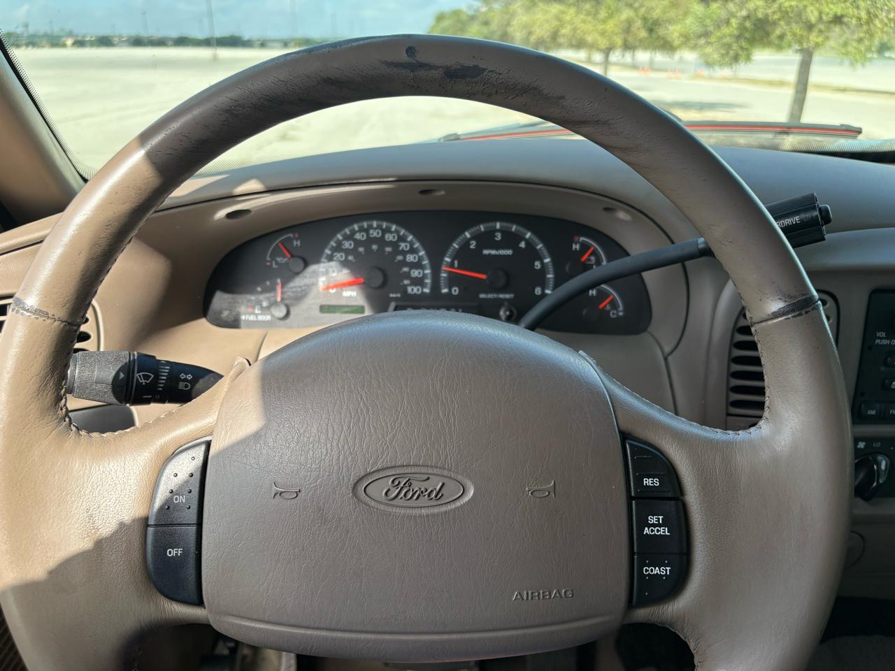 Ford F-150 SuperCrew Crew Cab 139" Lariat 4WD 2001