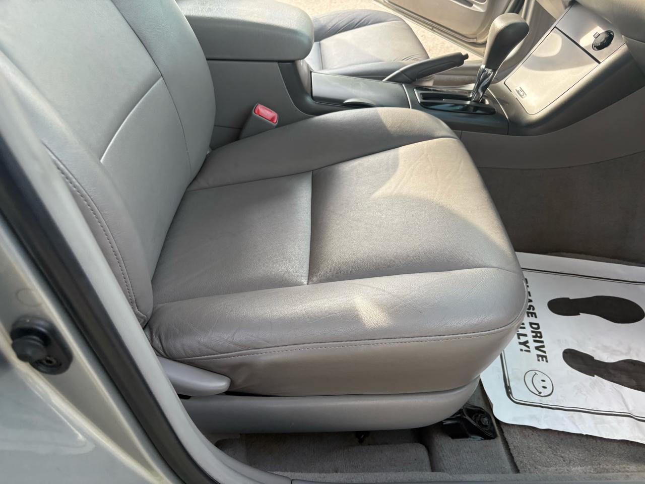 Toyota Camry 4dr Sdn LE V6 Auto (Natl) 2005